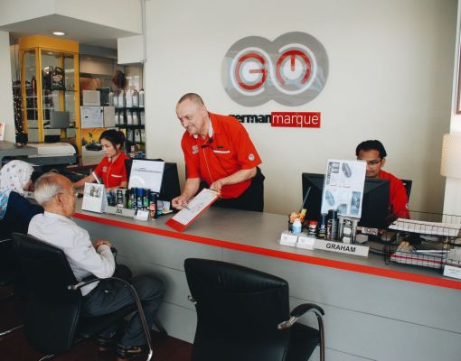 GM-Reception-Counter